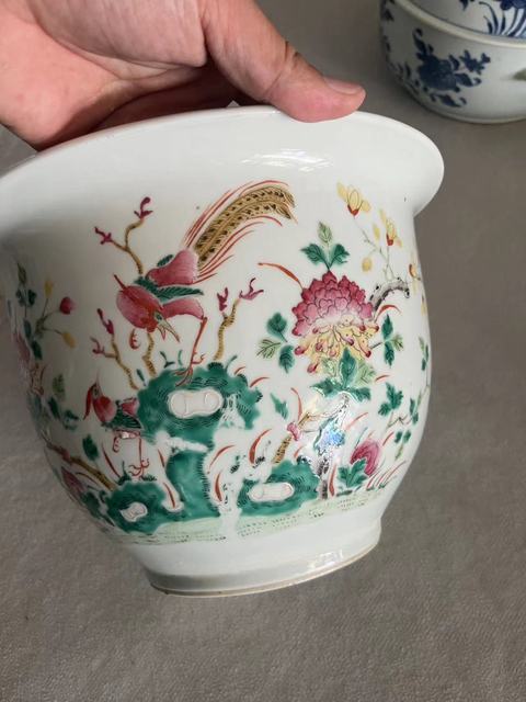 古玩陶瓷粉彩花鳥紋花盆真品鑒賞圖