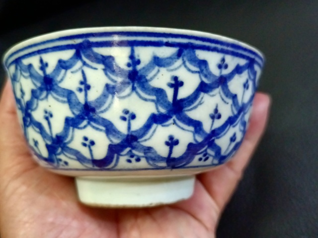古玩陶瓷錦地紋青花碗真品鑒賞圖