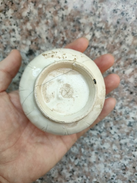 古玩陶瓷定窯白瓷刻仰蓮紋碗拍賣,當前價格1600元