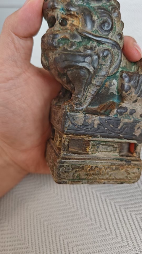 古玩雜項案臺頭獅子真品鑒賞圖