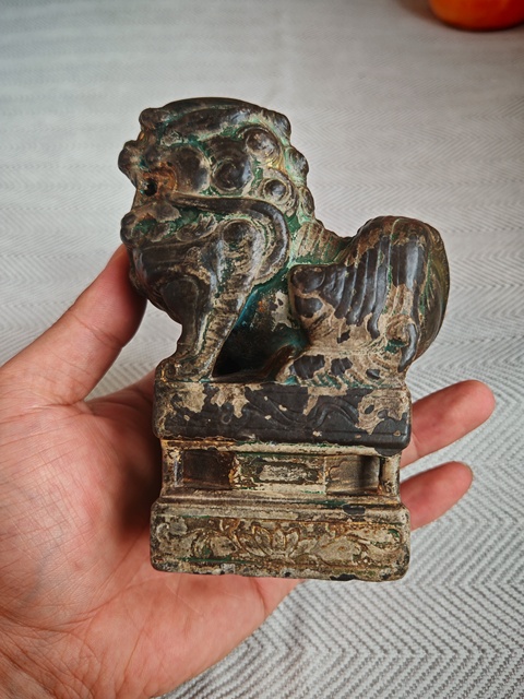 古玩雜項案臺頭獅子真品鑒賞圖