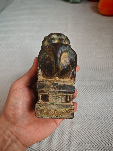 古玩雜項案臺頭獅子真品鑒賞圖