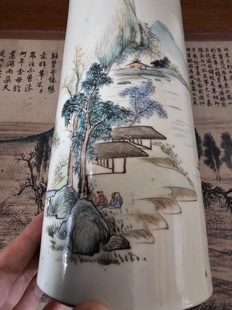 古玩陶瓷山水紋帽筒真品鑒賞圖