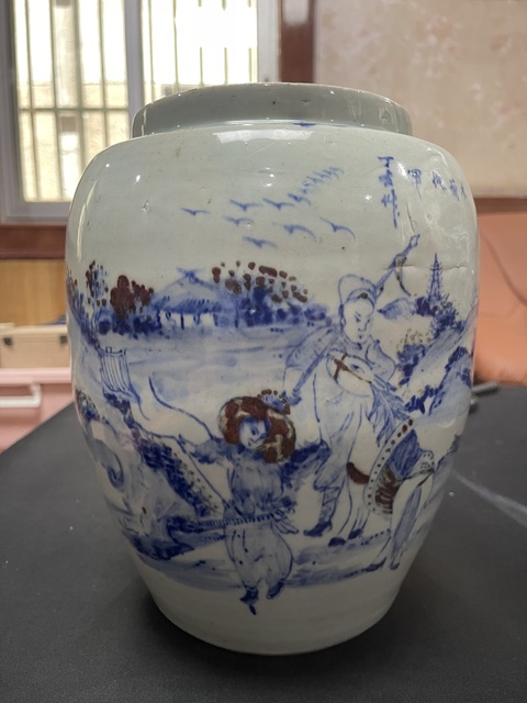 古玩陶瓷青花釉里紅刀馬人罐真品鑒賞圖