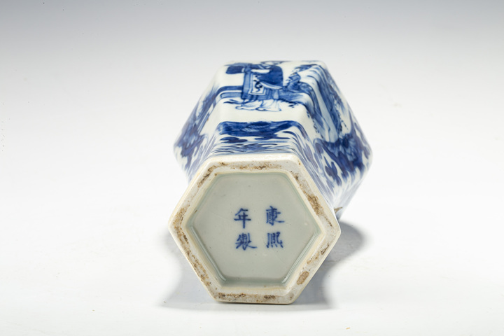 古玩陶瓷清晚·青花開窗仕女紋六方瓶拍賣,當前價格656元