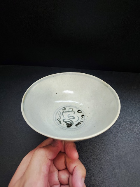 古玩陶瓷海水法螺馬紋碗拍賣，當(dāng)前價(jià)格2500元