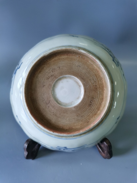 古玩陶瓷民國青花劃花盤真品鑒賞圖