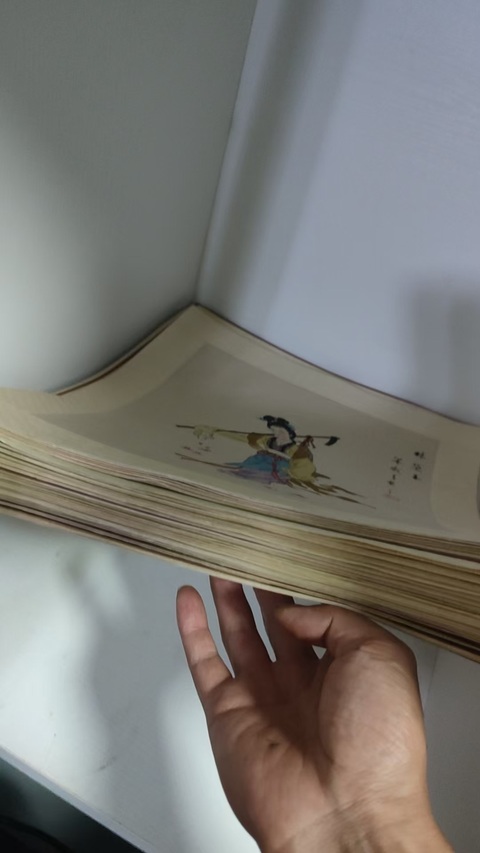 古玩字畫紅樓夢人物肖像冊頁真品鑒賞圖