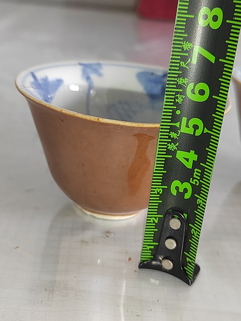古玩陶瓷外紫金釉內青花杯真品鑒賞圖