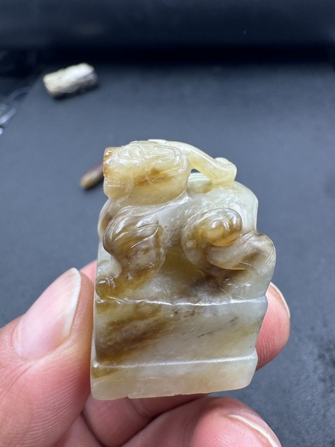古玩玉器和田玉雕“獸鈕印”真品鑒賞圖