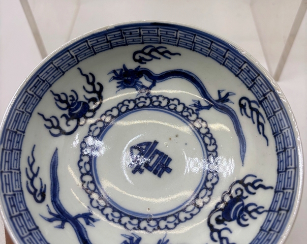 古玩陶瓷青花盤真品鑒賞圖