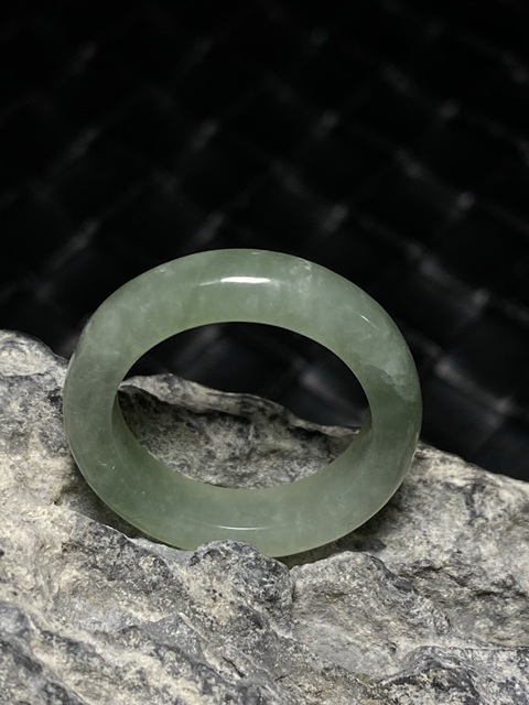 古玩玉器天然翡翠戒指真品鑒賞圖