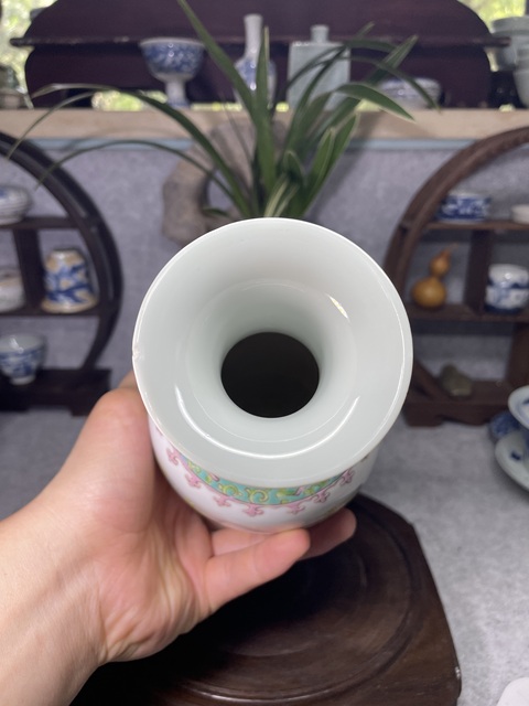 古玩陶瓷粉彩雉雞牡丹圖觀音瓶真品鑒賞圖