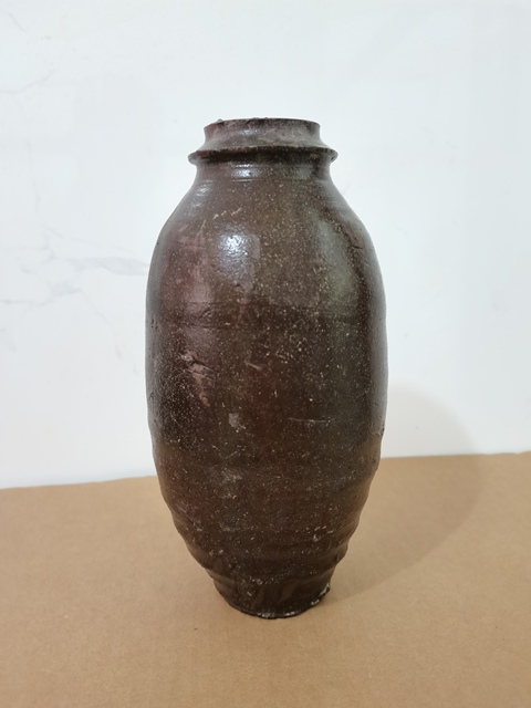 古玩陶瓷宣州窯醬釉韓瓶拍賣,當前價格0元