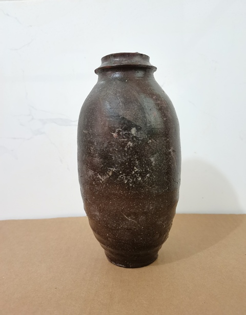 古玩陶瓷宣州窯醬釉韓瓶拍賣,當前價格0元