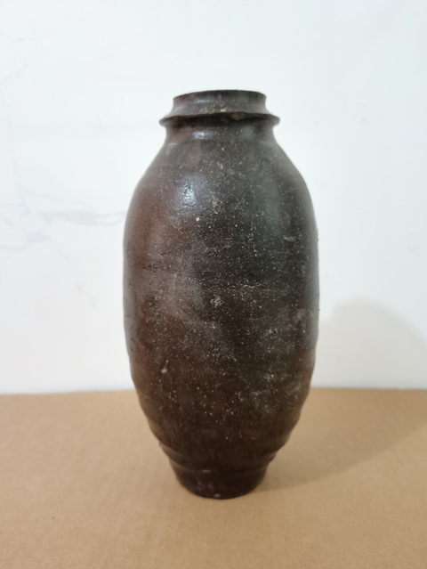 古玩陶瓷宣州窯醬釉韓瓶拍賣,當前價格0元