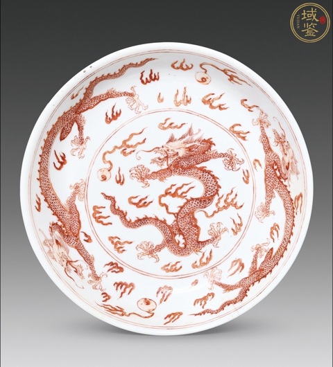 古玩陶瓷不開門,清康熙風格,礬紅云龍趕珠紋盤真品鑒賞圖