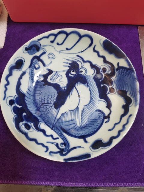 古玩陶瓷青花過墻龍紋盤真品鑒賞圖