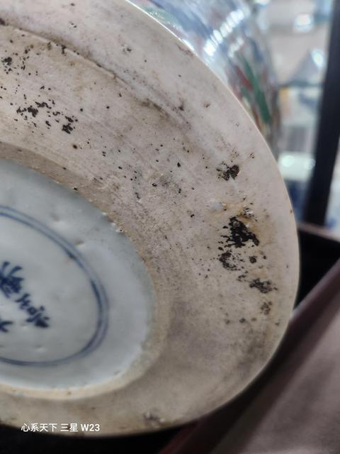 古玩陶瓷青花五彩松鼠葡萄紋將軍罐真品鑒賞圖