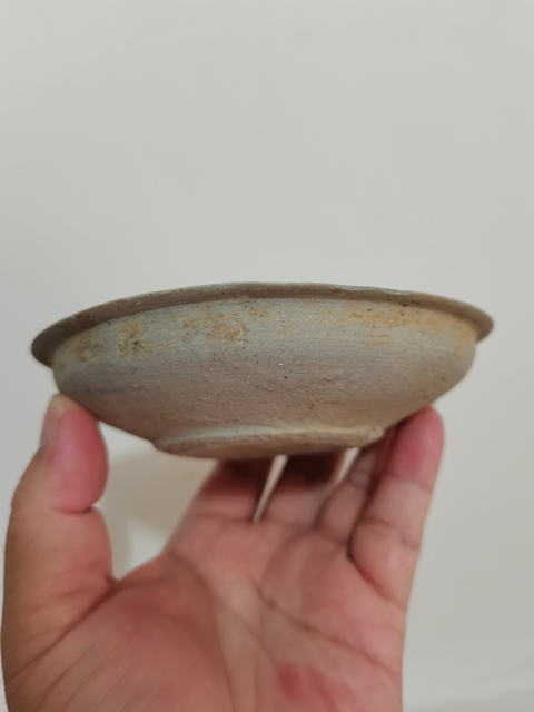古玩陶瓷越窯原始青瓷弦紋盤拍賣,當前價格0元