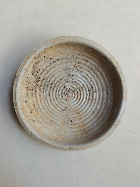 古玩陶瓷越窯原始青瓷弦紋盤拍賣,當前價格0元