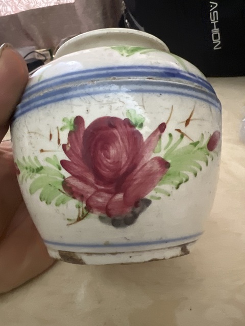 古玩陶瓷粉彩花卉缸真品鑒賞圖