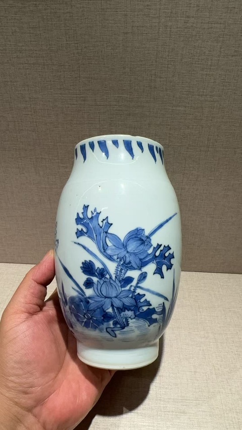 古玩陶瓷明崇禎 青花花鳥紋蓮子罐真品鑒賞圖