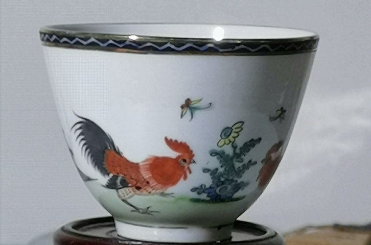 古玩陶瓷大雞圖廣彩杯真品鑒賞圖