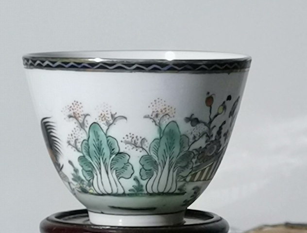 古玩陶瓷大雞圖廣彩杯真品鑒賞圖