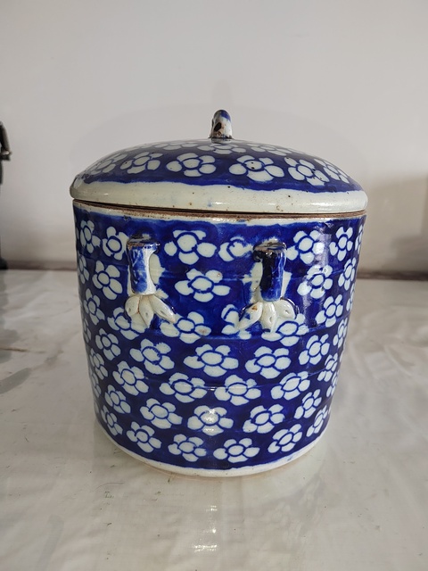 古玩陶瓷青花留白梅紋四系粥罐真品鑒賞圖