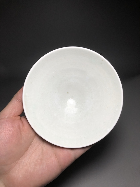 古玩陶瓷邢窯白瓷唇口碗真品鑒賞圖