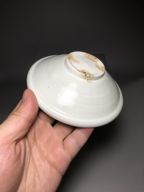 古玩陶瓷邢窯白瓷唇口碗真品鑒賞圖
