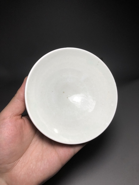 古玩陶瓷邢窯白瓷唇口碗真品鑒賞圖