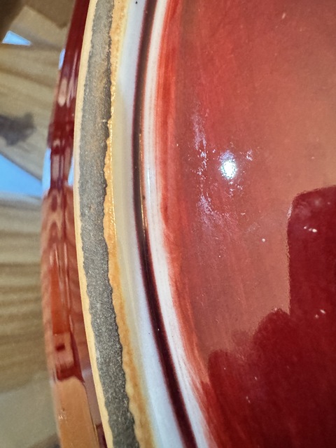 古玩陶瓷紅釉盤真品鑒賞圖