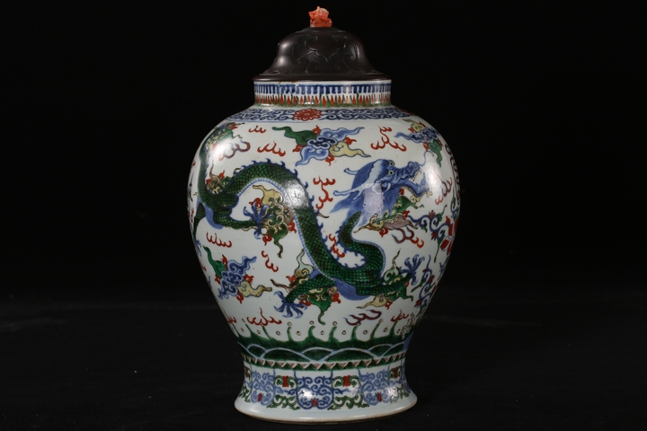 古玩陶瓷斗彩龍紋罐真品鑒賞圖