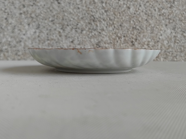 古玩陶瓷廣彩蝶戀花紋盤拍賣，當前價格298元
