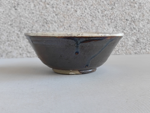 古玩陶瓷磁州窯雙色釉茶碗拍賣，當(dāng)前價格398元