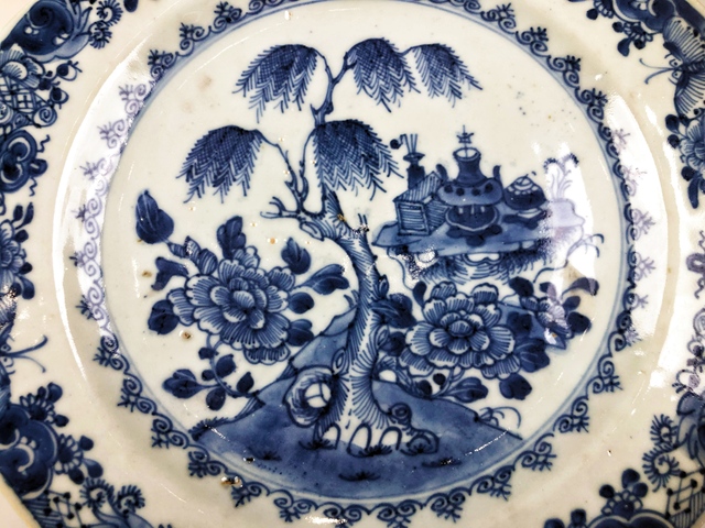 古玩陶瓷清早期·青花柳樹八方盤拍賣，當(dāng)前價格0元