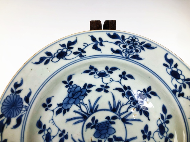古玩陶瓷清康熙·青花花卉盤拍賣,當前價格0元