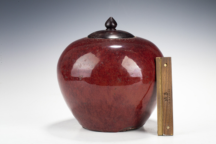 古玩陶瓷清中·窯變紅釉西瓜罐真品鑒賞圖