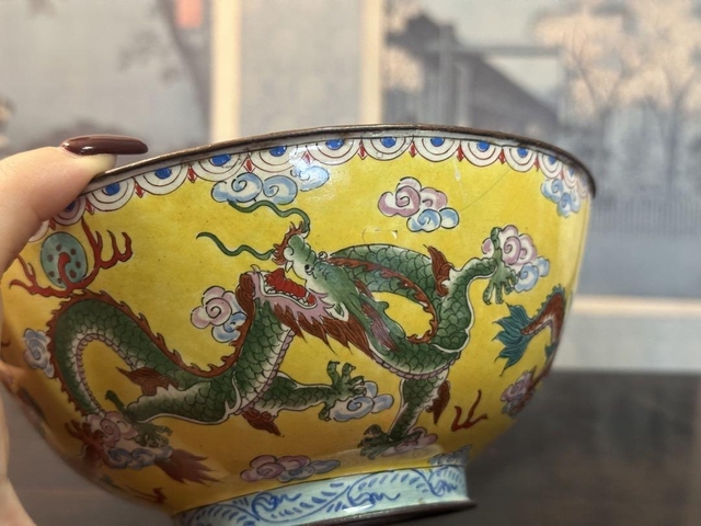 古玩陶瓷龍紋碗真品鑒賞圖