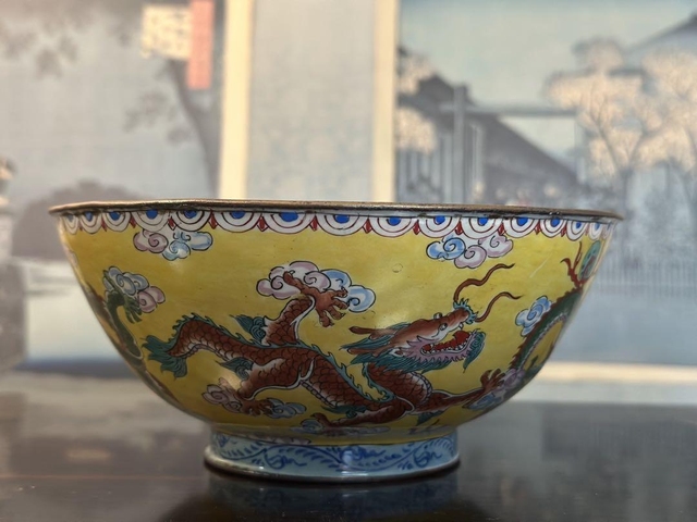 古玩陶瓷龍紋碗真品鑒賞圖