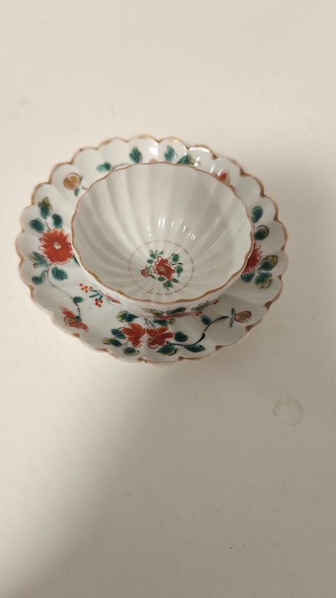 古玩陶瓷五彩花卉紋杯碟拍賣,當前價格3888元