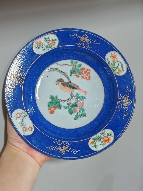 古玩陶瓷灑藍開光五彩花鳥紋盤真品鑒賞圖