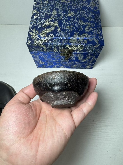 古玩陶瓷黑釉兔毫茶盞真品鑒賞圖