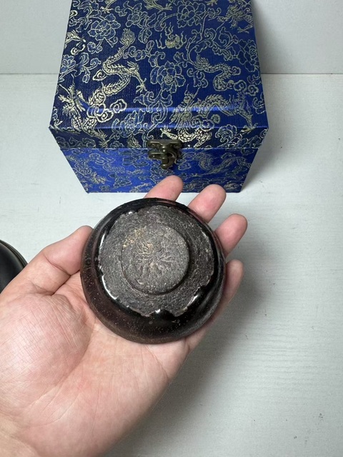古玩陶瓷黑釉兔毫茶盞真品鑒賞圖