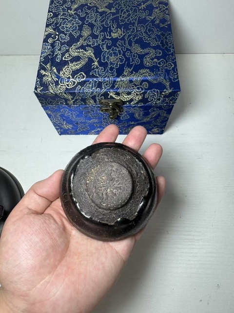 古玩陶瓷黑釉兔毫茶盞真品鑒賞圖