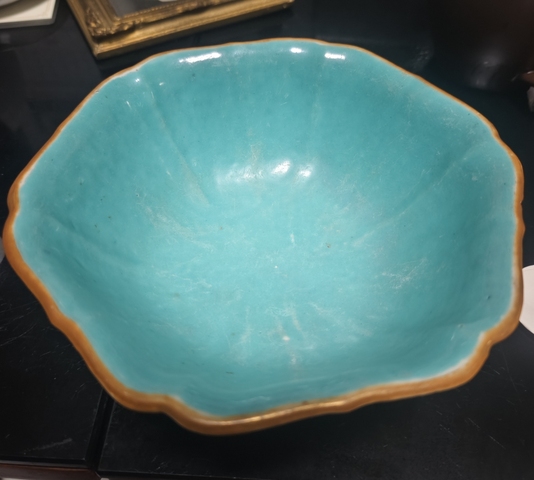 古玩陶瓷同治細路粉彩花口貢碗真品鑒賞圖