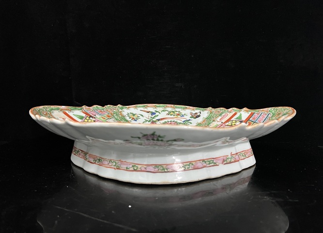 古玩陶瓷廣彩開(kāi)窗花鳥(niǎo)人物海棠大供盤(pán)拍賣(mài),當(dāng)前價(jià)格3888元