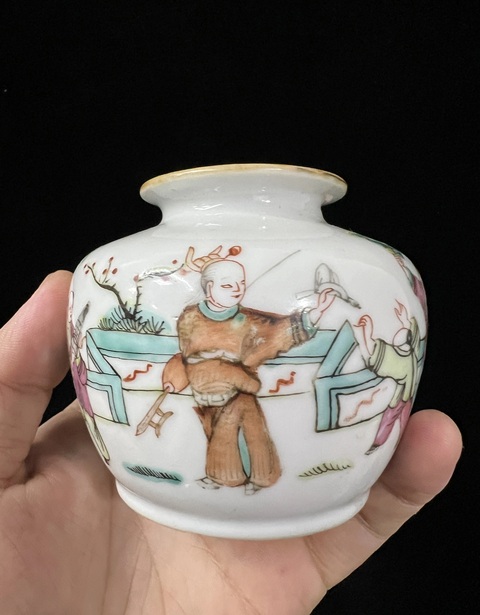 古玩陶瓷同治粉彩人物故事石榴尊拍賣,當前價格3888元